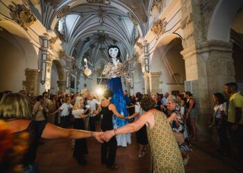 Jérica acoge una nueva Nit de l’Art con 25 propuestas gratuitas de arte, circo, música, danza y performances