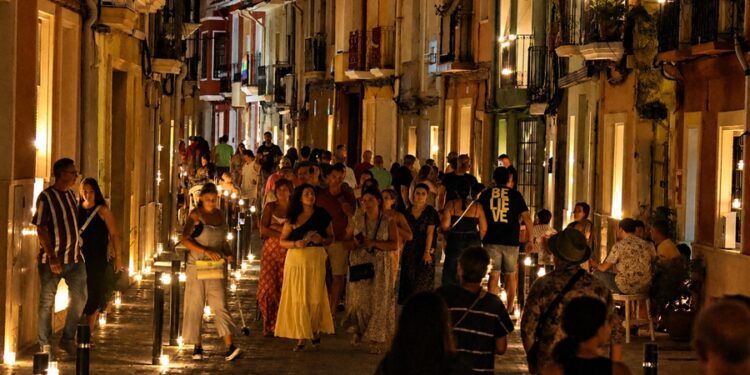 Sant Joan d’Alacant brillará de nuevo con 20.000 velas en una de las noches más mágicas del verano