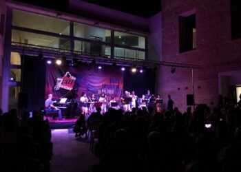 El Castillo de Riba-roja acoge tres noches de jazz y blues con una nueva edición de RIBAJAZZ