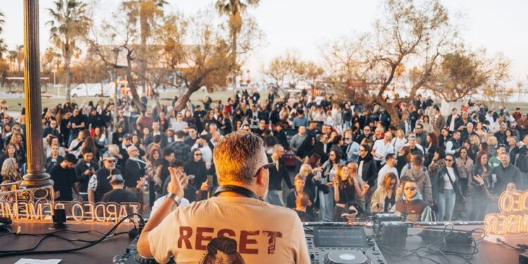 Los mejores tardeos y festivales remember del verano 2026 en la Comunitat Valenciana: agenda con fechas y ciudades