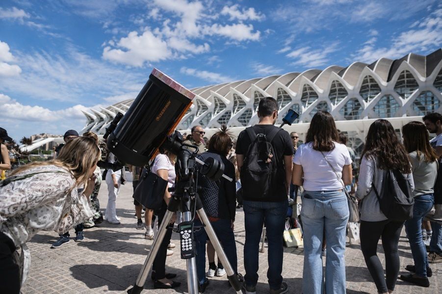 El Museu de les Ciències prepara una observación solar gratuita y una charla sobre el gran eclipse del verano
