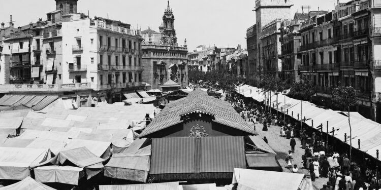 ¿Sabías que el primer mercado de flores de Valencia estuvo en la plaza del Mercado?