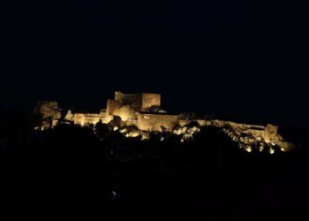 El Castillo de Ayora reabre al público tras su restauración y estrena visitas guiadas nocturnas
