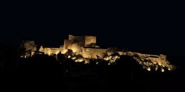 El Castillo de Ayora reabre al público tras su restauración y estrena visitas guiadas nocturnas