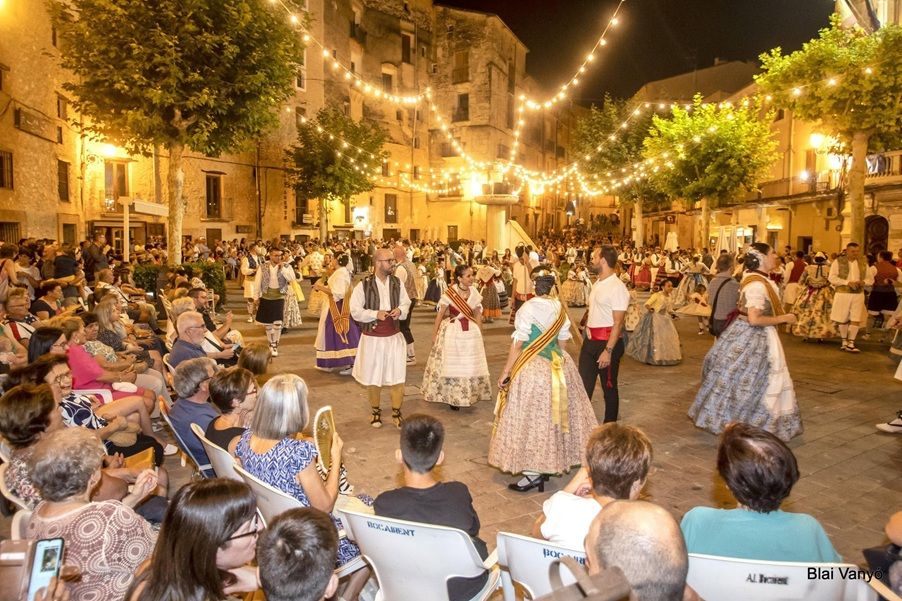 Las Fiestas de Sant Agustí de Bocairent 2026 llegan con danses, cabalgata, correfocs, pirotecnia y decenas de actividades