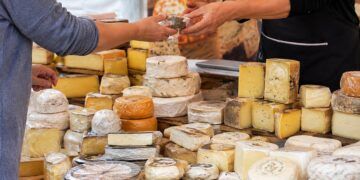 Vuelve la Fiesta del Queso de Valencia este mes de agosto con más de 200 variedades, degustaciones y música en directo