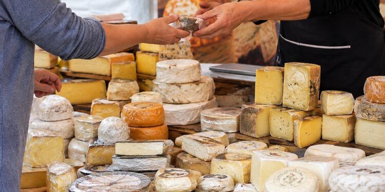 Vuelve la Fiesta del Queso de Valencia este mes de agosto con más de 200 variedades, degustaciones y música en directo