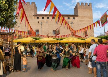 Las Fiestas de Alaquàs 2026 cuentan con el 50º Concurso de Paellas, mercado medieval, la Orquesta Panorama, Moros y Cristianos y mucho más