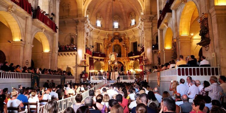 Fiestas de Elche 2026: programa completo de las Fiestas de Agosto, conciertos, Nit de l’Albà y Misteri d’Elx