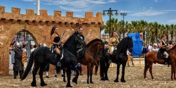 Los Moros y Cristianos del Marítimo de Valencia celebran 30 años de su gran Entrada y su estreno como Fiesta de Interés Turístico Local