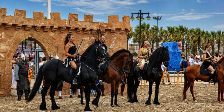 Los Moros y Cristianos del Marítimo de Valencia celebran 30 años de su gran Entrada y su estreno como Fiesta de Interés Turístico Local