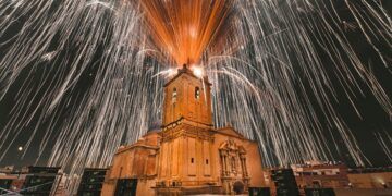 Elche prepara una Nit de l’Albà histórica con casi 3 toneladas de pólvora y más de 88.000 artefactos pirotécnicos