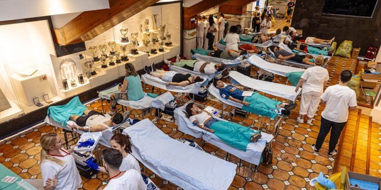 El Valencia CF regala entradas para el Trofeu Taronja 2026 a quienes donen sangre en Mestalla