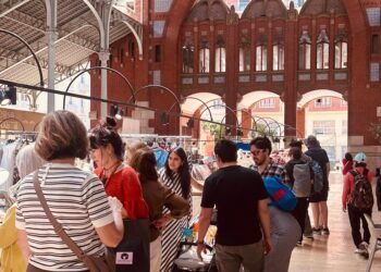 Cinco mercados llenarán de artesanía, moda y antigüedades el Mercado de Colón de Valencia en septiembre