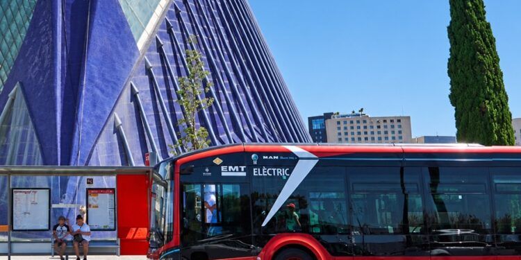 Valencia celebra el Día Sin Coche este martes con transporte público gratuito durante toda la jornada