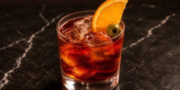 La Hora del Vermut llega al centro de Valencia con vermuts, tapas, juegos, música y muchas sorpresas