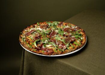 Una pizzería 100% sin gluten conquista Valencia con una masa a base de mijo, quinoa y agua