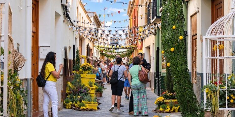 Ayora celebra 25 años de su gran fiesta de la miel con cinco días de feria, gastronomía, patrimonio y actividades