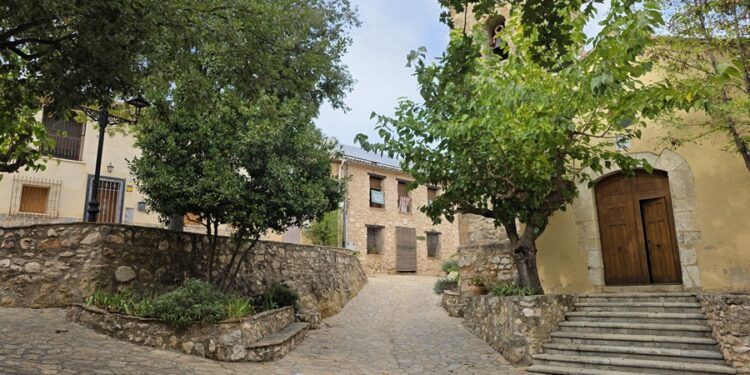 La ruta de las pedanías de Muro de Alcoy, un sencillo recorrido entre campos, pequeños pueblos y patrimonio rural