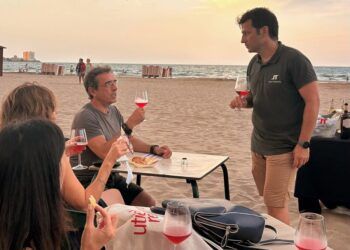 VINEVENT llega a Gandía con cuatro planes para disfrutar del vino DO Utiel-Requena junto al Mediterráneo