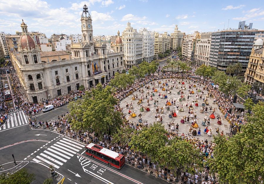 Valencia prepara una gran dansà popular en la plaza del Ayuntamiento para reunir a cientos de personas el 8 de octubre