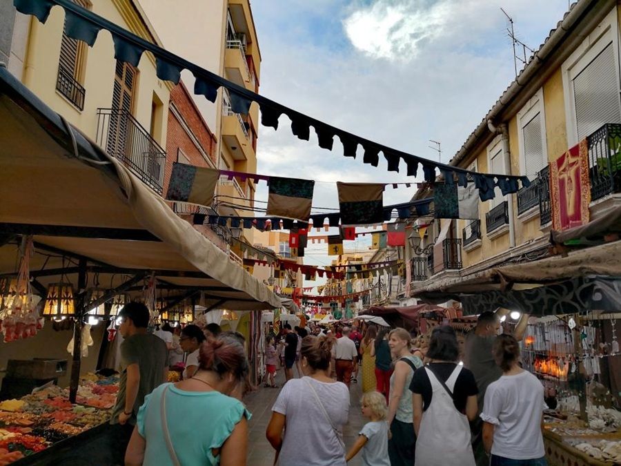 Foto de un pasado mercado medieval durante las fiestas patronales de Benimaclet. Imagen propiedad de ©DsftBenimaclet
