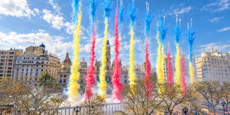 Valencia prepara un 9 d’Octubre muy especial con pirotecnia, moros y cristianos y una procesión única