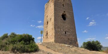 Así es la sencilla ruta hasta la Torre de Montroy, un paseo con vistas a la Vall dels Alcalans