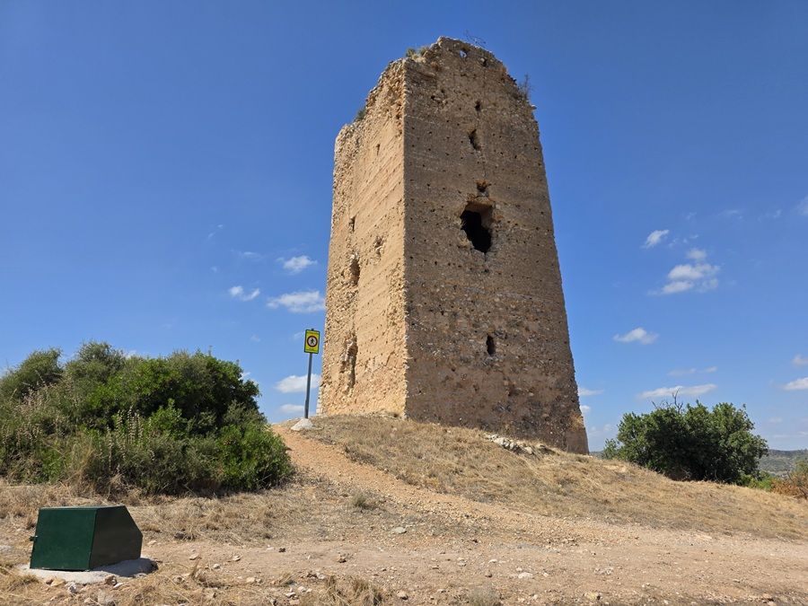 Foto valenciabonita.es de la Torre de Montroy.