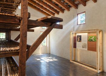 La histórica alquería de Valencia que conserva una antigua cama de gusanos de seda reabre sus puertas