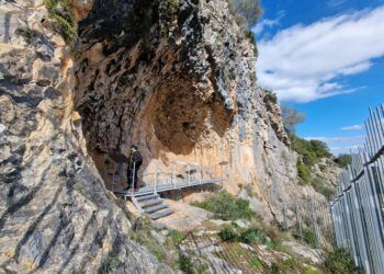 Nuevas visitas guiadas gratuitas para conocer el castillo y los abrigos rupestres del barranc de Carbonera