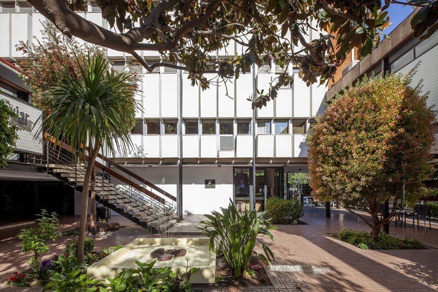 El colegio de Valencia que nació tras la riada de 1957 y que puedes visitar este sábado para descubrir su arquitectura