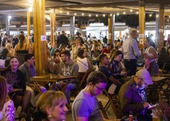 Alzira prepara una nueva edición de su gran feria comercial con más de 100 expositores, zona de tapas, motor y actividades para todos los públicos