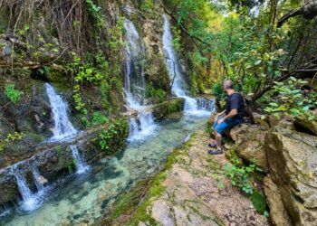 La Font de Lloret, a reventar de agua: la DANA Adam deja una imagen espectacular en la fuente más bonita de la Safor