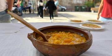 Foto del Ajuntament de Serra durante una edición anterior de las jornadas gastronómicas de la calabaza.