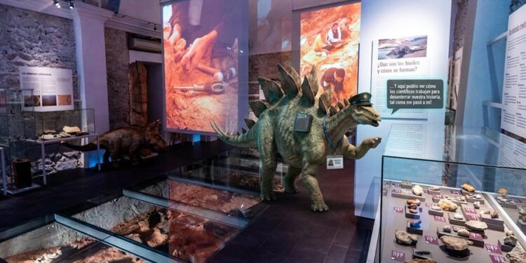 Alpuente celebra sus XXI Jornadas Paleontológicas con un completo fin de semana gratuito dedicado a los dinosaurios y los fósiles