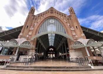 El Mercado de Colón reúne este fin de semana al comercio local del centro de Valencia con el Mercat dels Comerciants del cap i casal