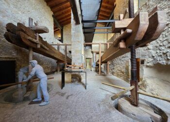 El Molí de l’Oli de Cervera del Maestre, un antiguo molino de aceite visitable que conserva una prensa de 1606