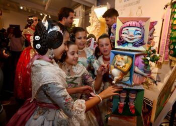 Octubre llega cargado de planes gratis a Nuevo Centro con cuentacuentos, maquetas de Fallas y una Feria Zombi por Halloween