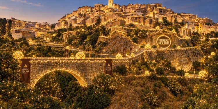 Dos municipios de la Comunitat Valenciana aspiran a convertirse en el pueblo de la Navidad de Ferrero Rocher