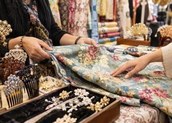 Una falla de Valencia organiza este domingo un gran market fallero con más de 60 puestos
