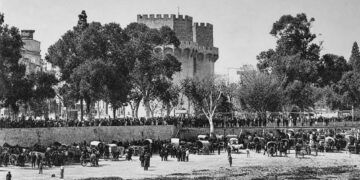El antiguo mercado de caballerías de Valencia, una historia de traslados y siglos de tradición